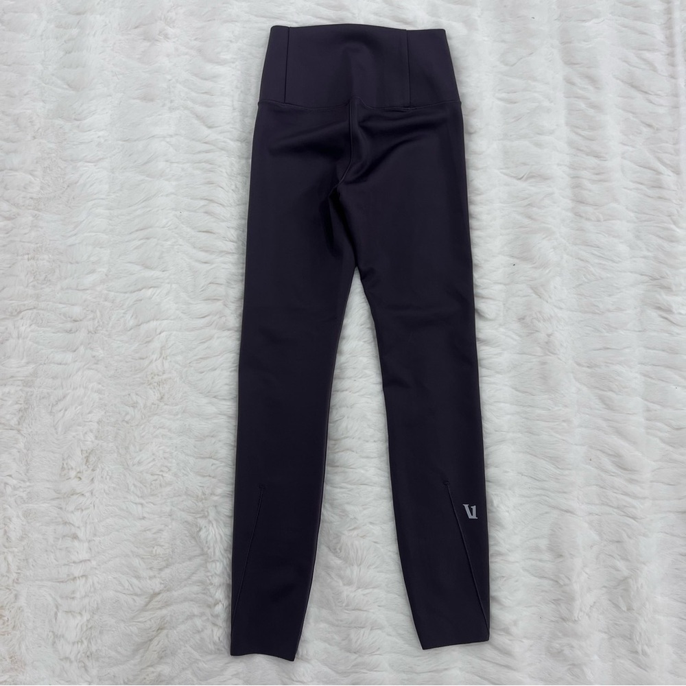 Vuori Purple Evolve Leggings - Picture 3 of 7